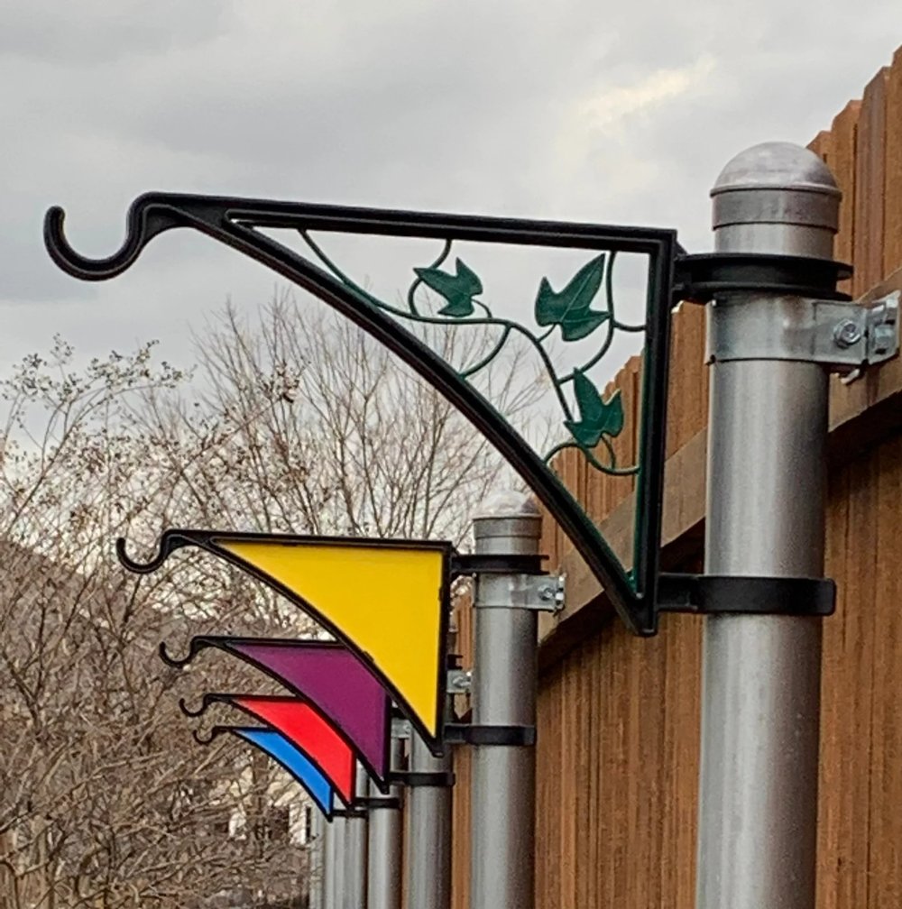 Plantenhanger voor paalfondsen — Gereedschapsloze plantenhouder voor buiten