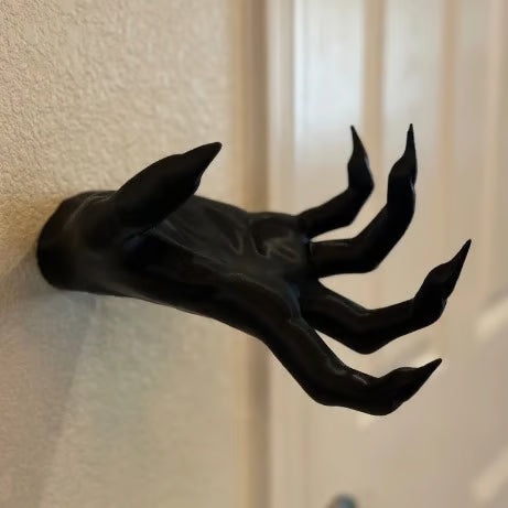 Demonklauw beeldhouwwerk — spookachtige eyecatcher voor donkere kamers