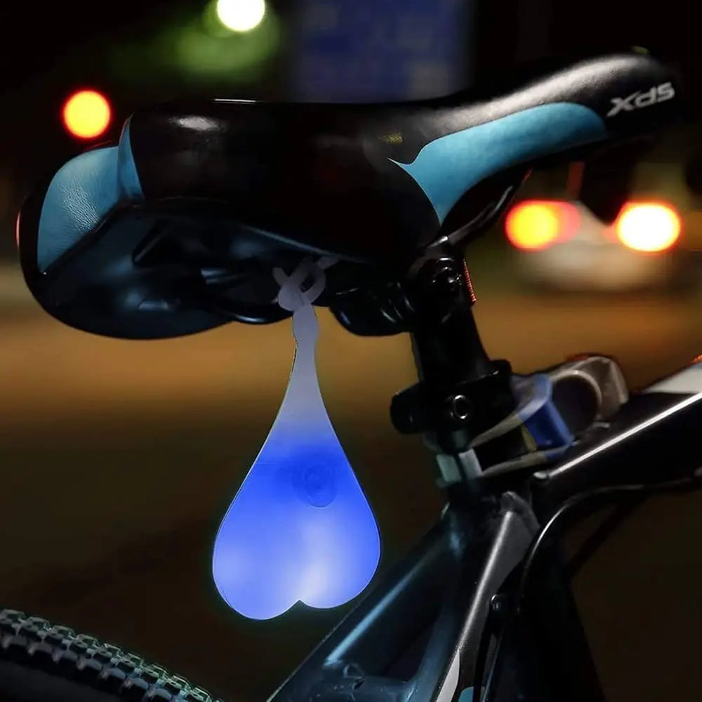 Hartvormig LED Achterlicht – Veilig en Stijlvol Opvallen in het Verkeer
