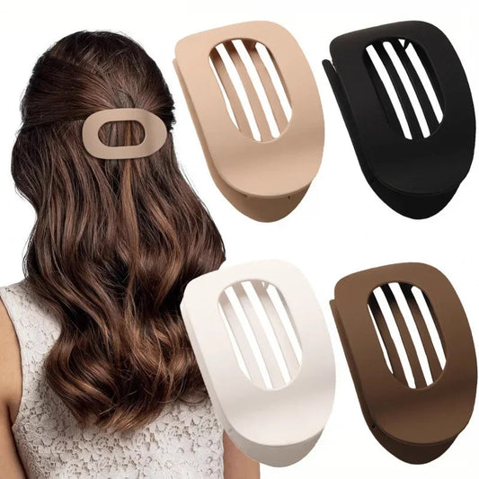 Grote haarclip met matte afwerking