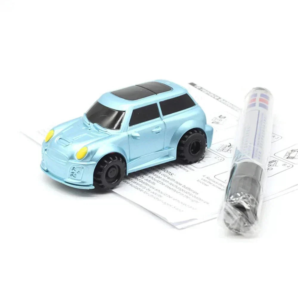 Creatief raceauto speelgoed met baan sensor