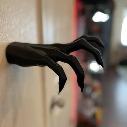 Demonklauw beeldhouwwerk — spookachtige eyecatcher voor donkere kamers