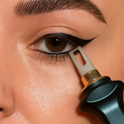 Eyeliner tool + waterproof gel – strakke lijnen in seconden