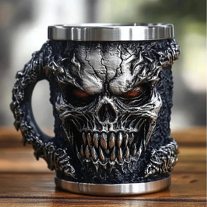 Skull Drink Becher — Gotischer Harzbecher mit Edelstahl-Einsatz Mivoza Deutschland