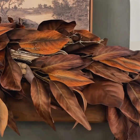 Bruine Magnoliabladslinger – Realistische Herfstdecoratie voor Binnen en Overdekte Buitenruimtes
