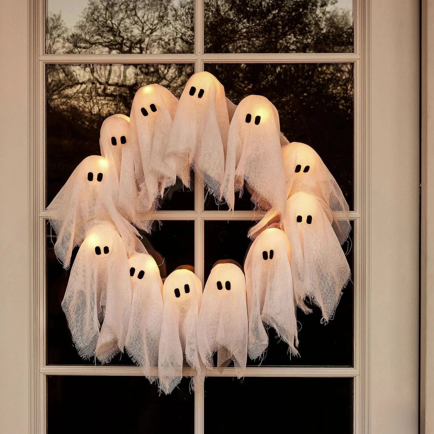 Halloween krans decoratie — geheimzinnige spookgloed voor sfeervolle sfeer