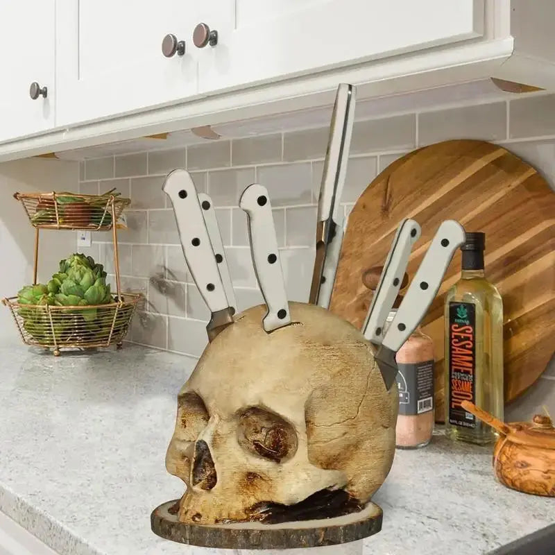 Gotische schedel messenhouder – Stoere keuken met donkere charme
