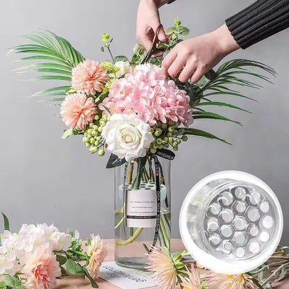 Spiraalvormige Bloemenhouder voor Perfecte Vaascomposities